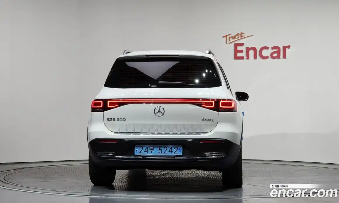 Mercedes-Benz EQB 2022 0.2 Автомат в Москве № 307710, фото 4