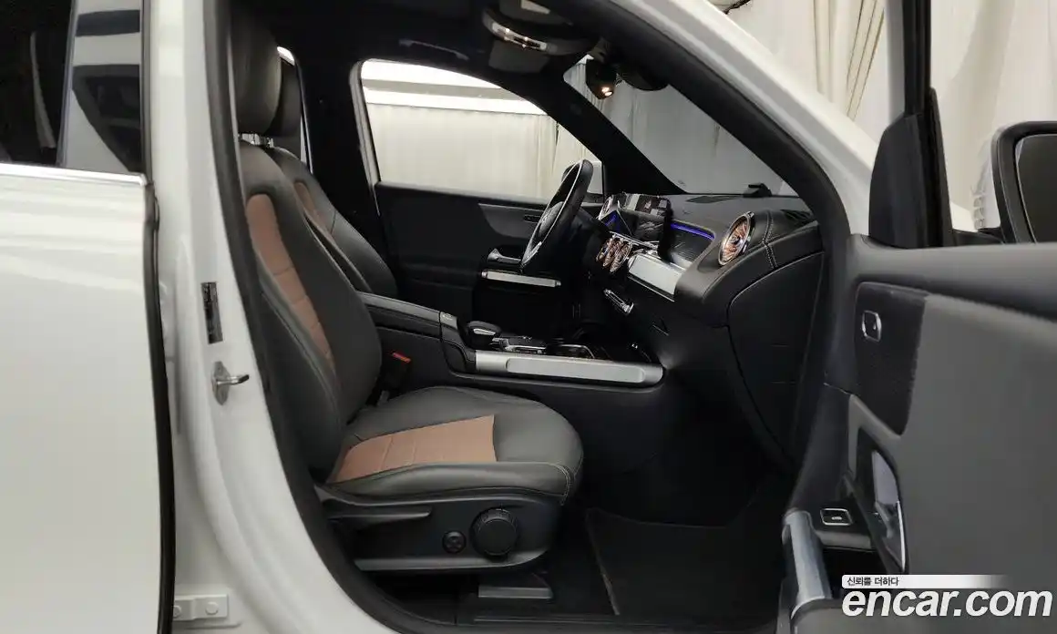 Mercedes-Benz EQB 2022 0.2 Автомат в Москве № 307710, фото 7