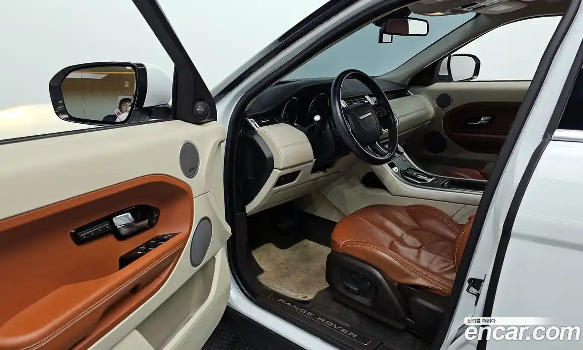 Land Rover Range-Rover Evoque 2013 2.2 Автомат в Москве № 315699, фото 14