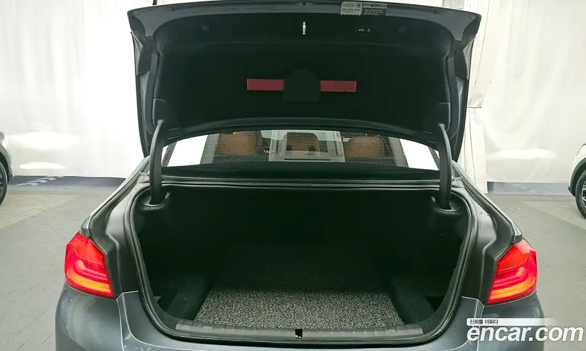 BMW 5-Series 2018 2.0 Автомат в Москве № 320329, фото 13