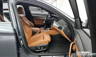 BMW 5-Series 2018 2.0 Автомат в Москве № 320329, миниатюра 3
