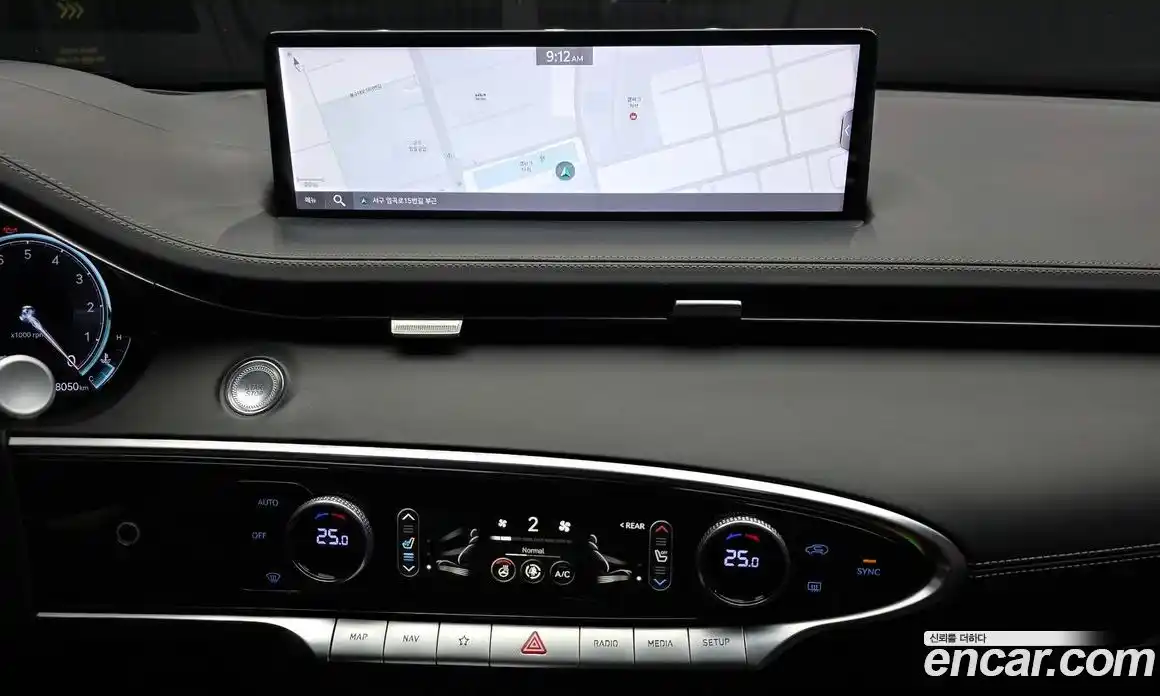 Genesis GV70 2021 2.5 Автомат в Москве № 322714, фото 14