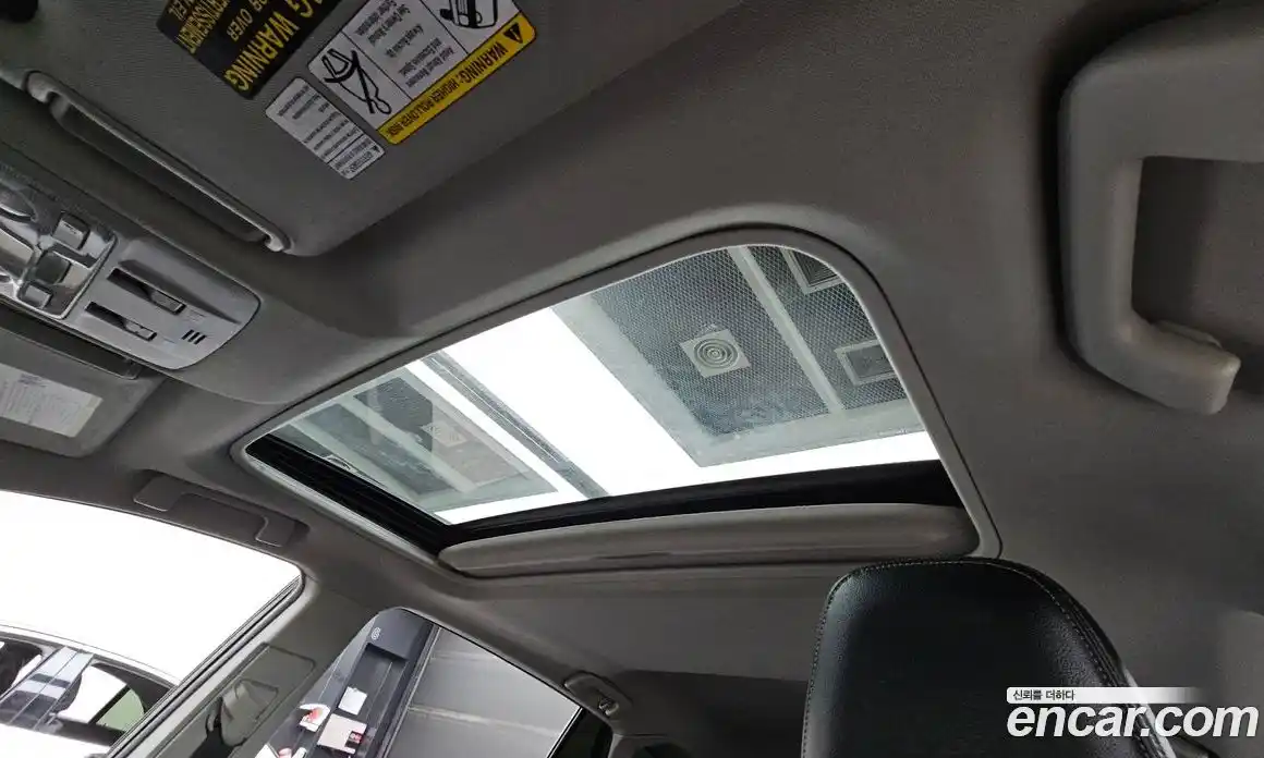 Toyota RAV4 2015 2.5 Автомат в Москве № 334681, фото 18