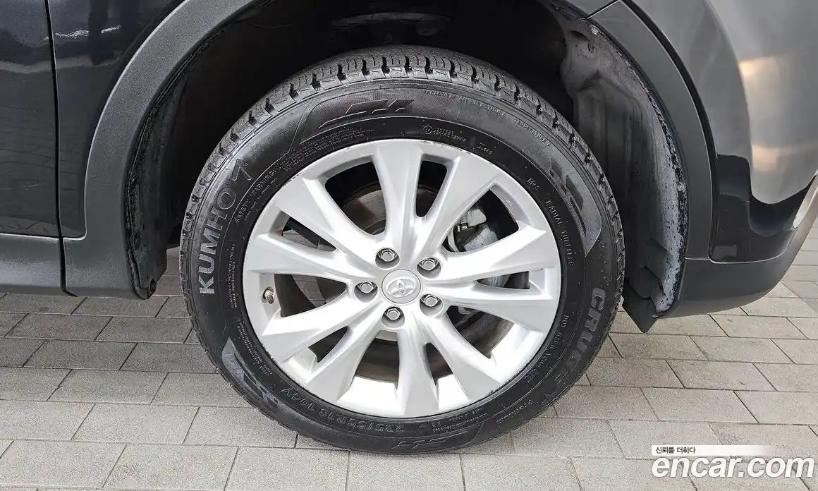 Toyota RAV4 2015 2.5 Автомат в Москве № 334681, фото 6