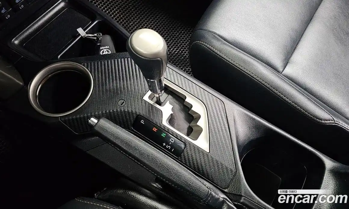 Toyota RAV4 2015 2.5 Автомат в Москве № 334681, фото 10