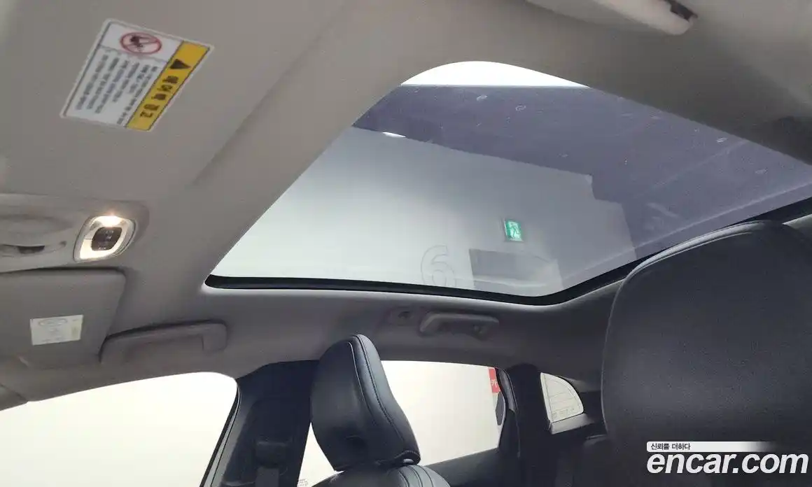 Volvo V40 2018 2.0 Автомат в Москве № 344113, фото 13