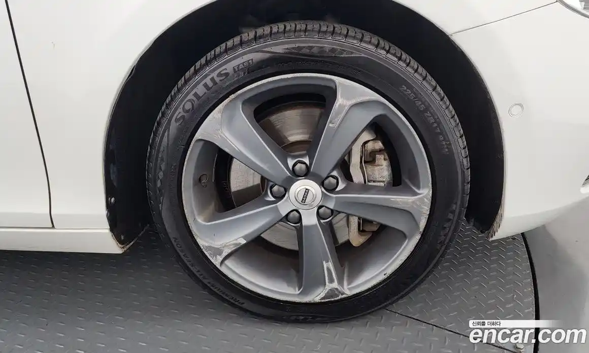 Volvo V40 2018 2.0 Автомат в Москве № 344113, фото 19