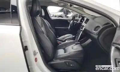 Volvo V40 2018 2.0 Автомат в Москве № 344113, миниатюра 9