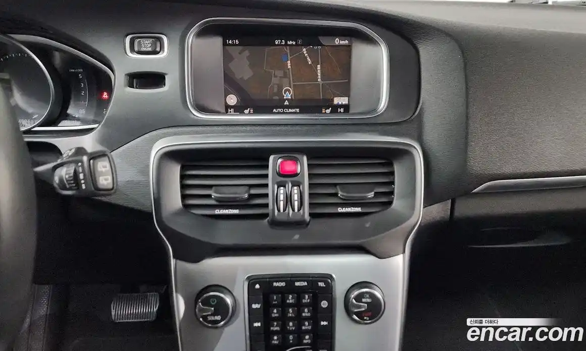 Volvo V40 2018 2.0 Автомат в Москве № 344113, фото 10