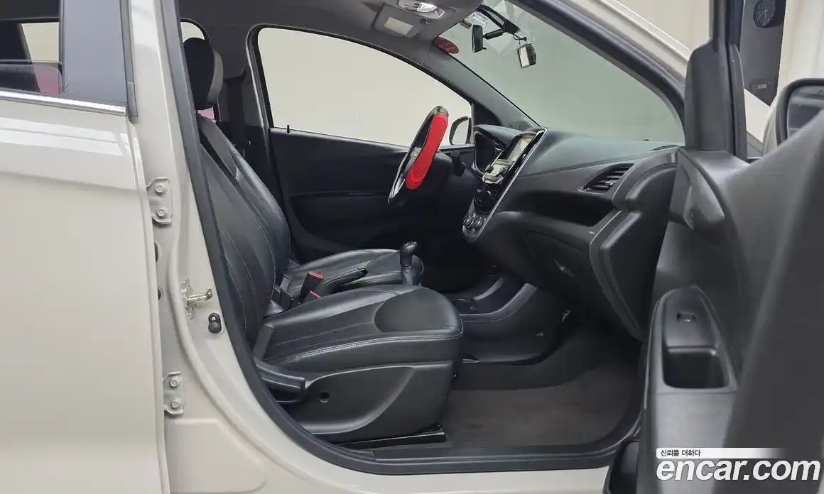 Chevrolet Spark 2017 1.0 Механическая в Москве № 38401, фото 19