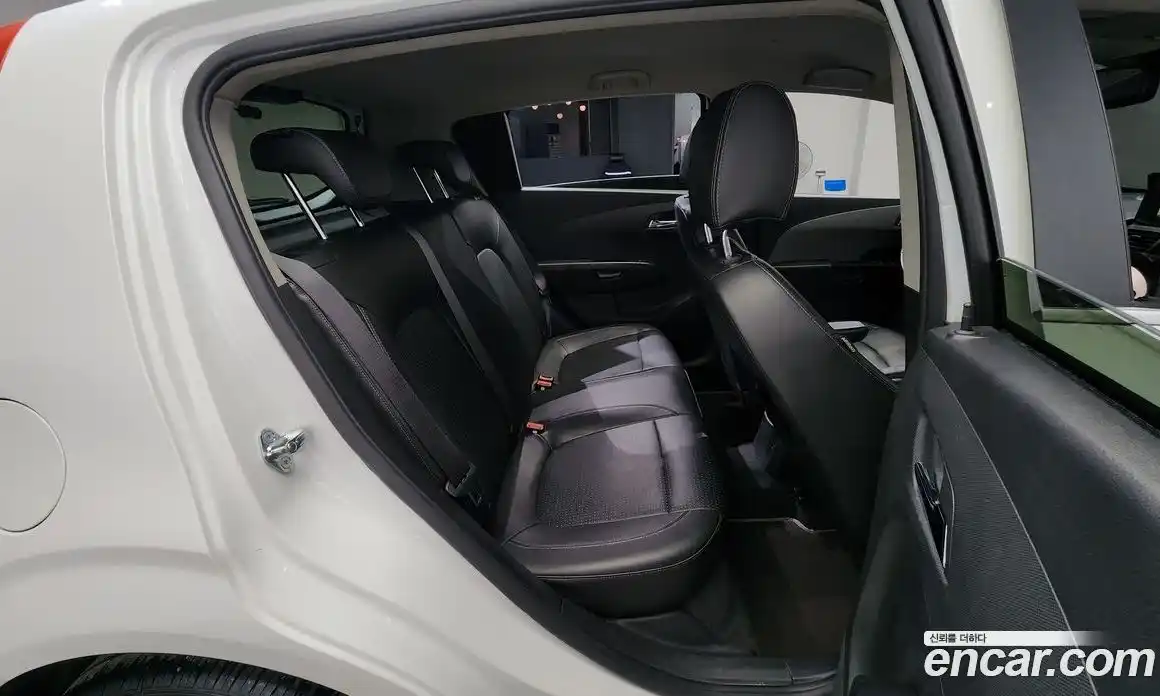 Chevrolet Aveo 2016 1.4 Автомат в Москве № 40723, фото 10