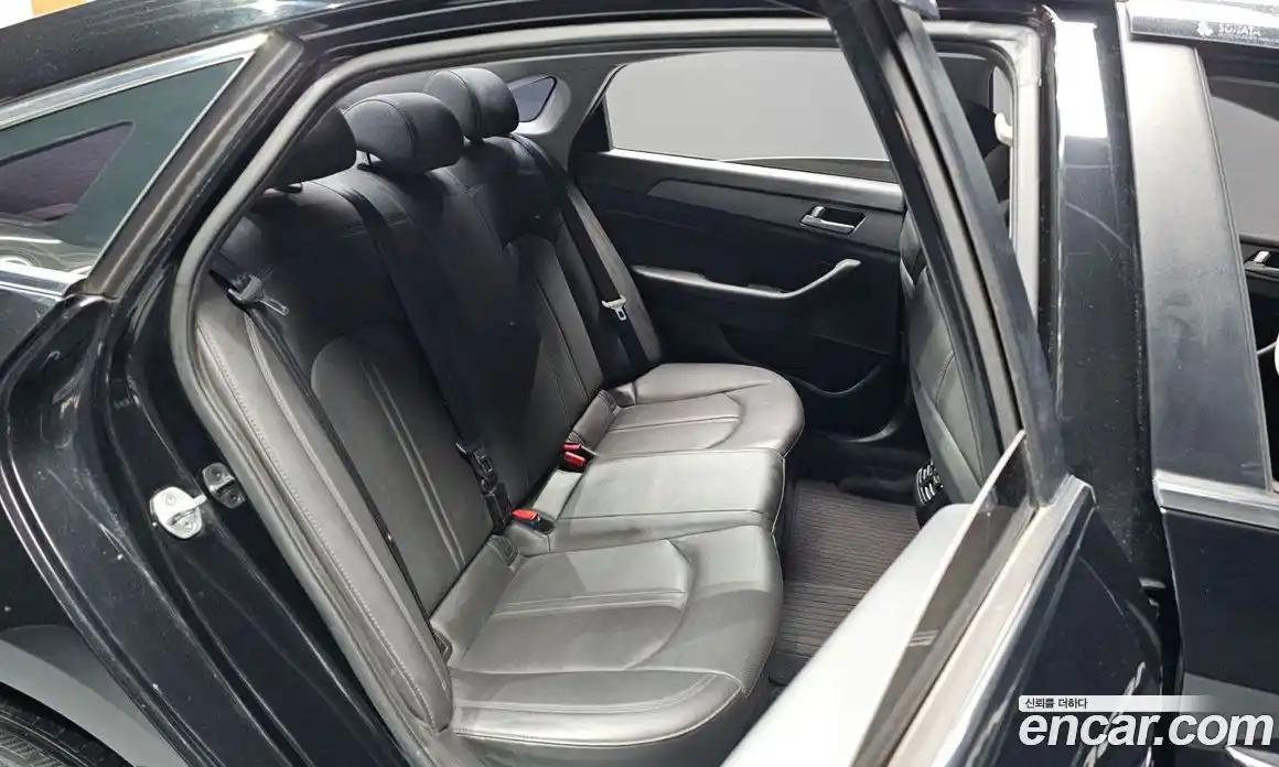 Hyundai Sonata 2016 2.0 Автомат в Москве № 48200, фото 14