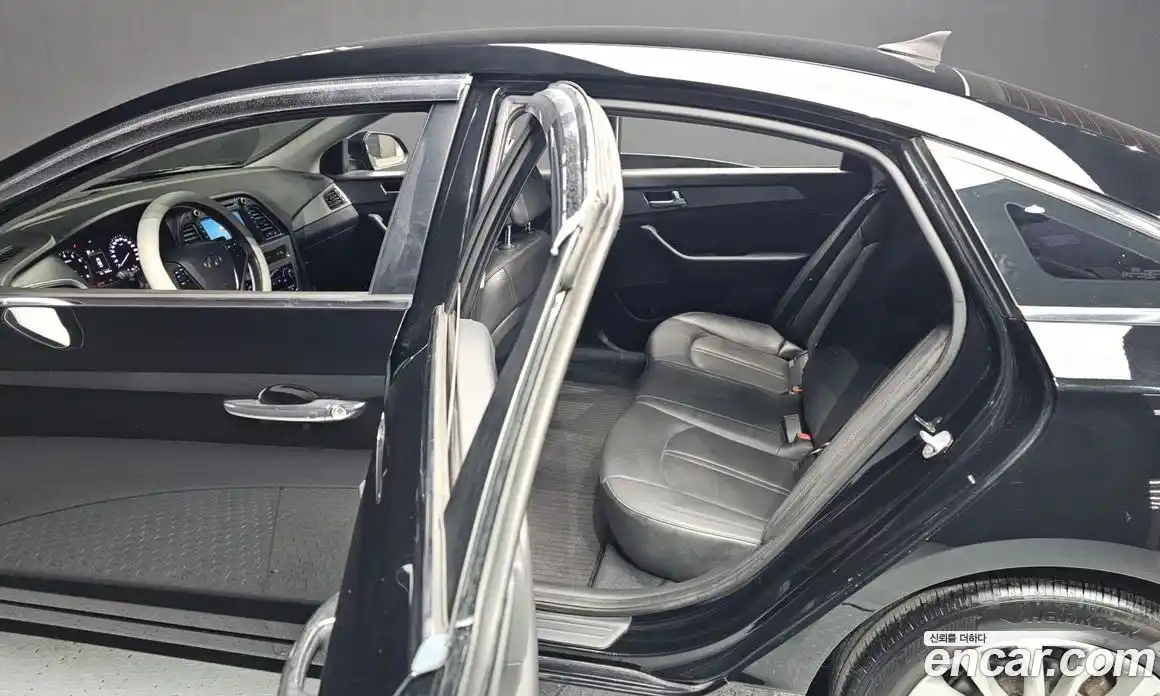 Hyundai Sonata 2016 2.0 Автомат в Москве № 48200, фото 4