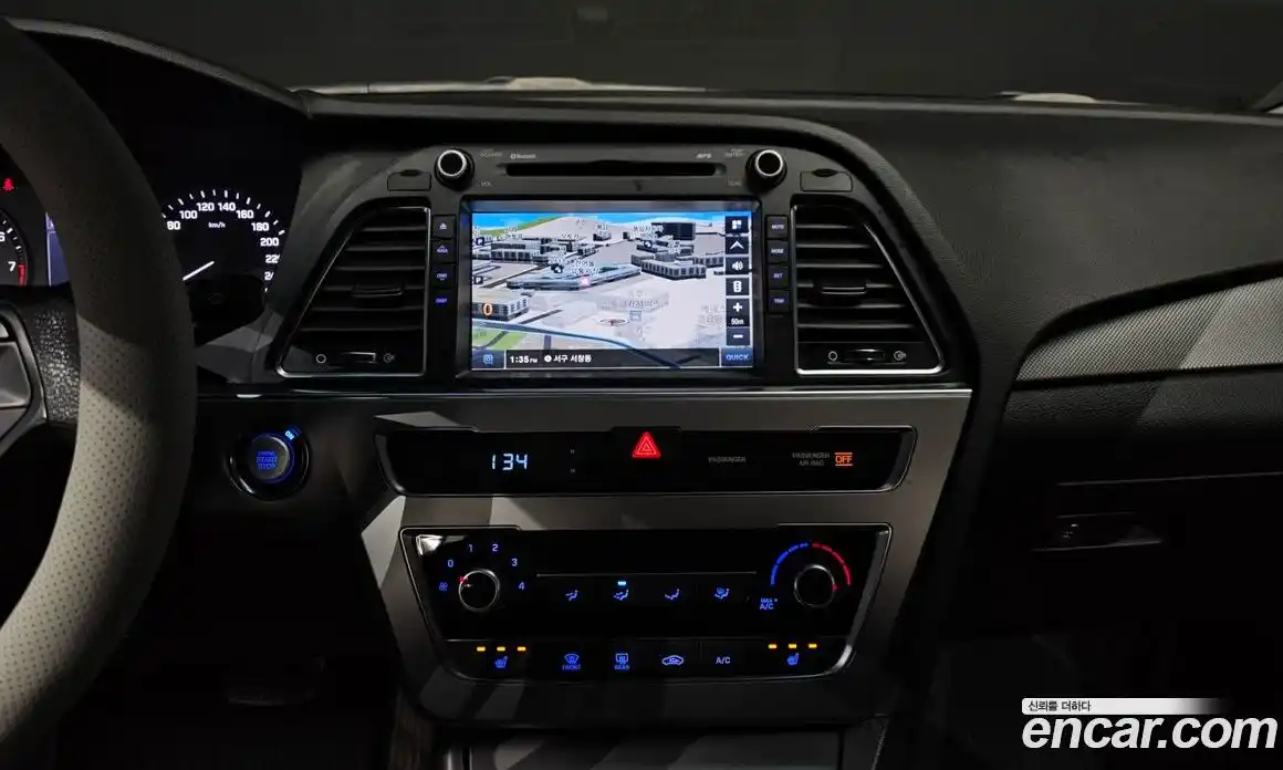 Hyundai Sonata 2016 2.0 Автомат в Москве № 48200, фото 9