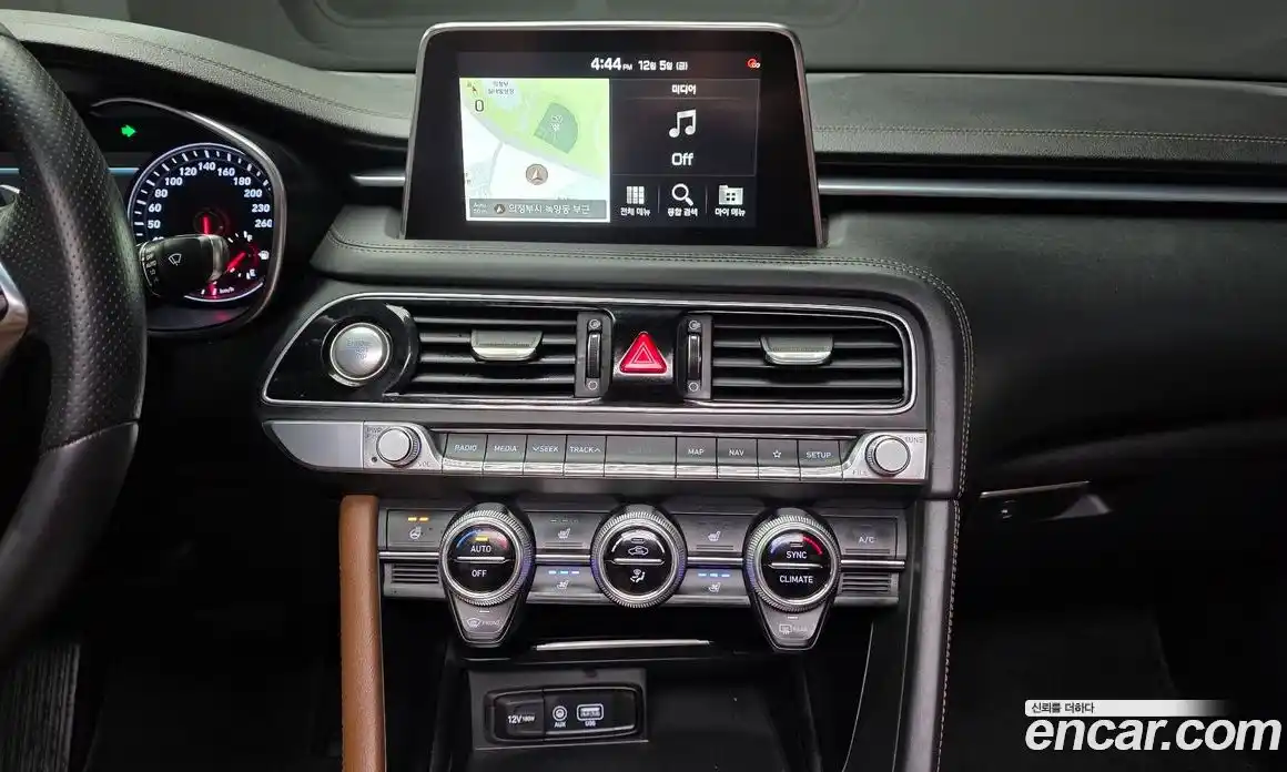 Genesis G70 2018 2.0 Автомат в Москве № 56775, фото 10