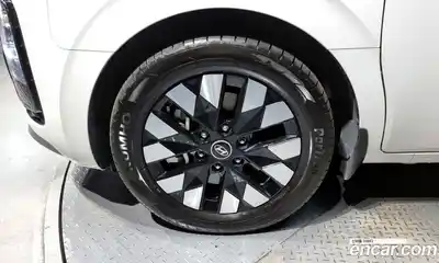 Hyundai Staria, 2025