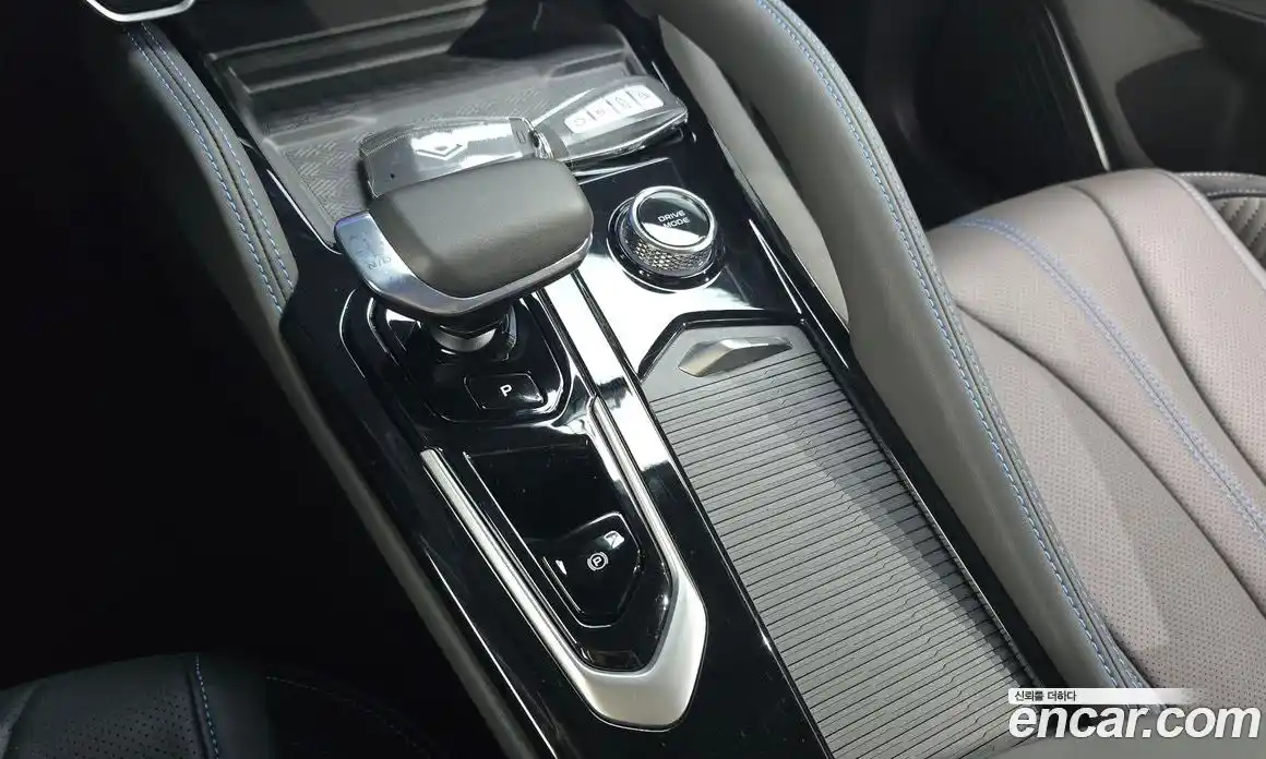 Renault Grand Koleos 2025 2.0 Автомат в Москве № 106951, фото 1