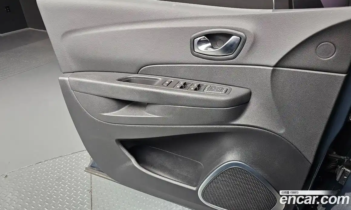 Renault QM3 2018 1.5 Автомат в Москве № 107419, фото 17