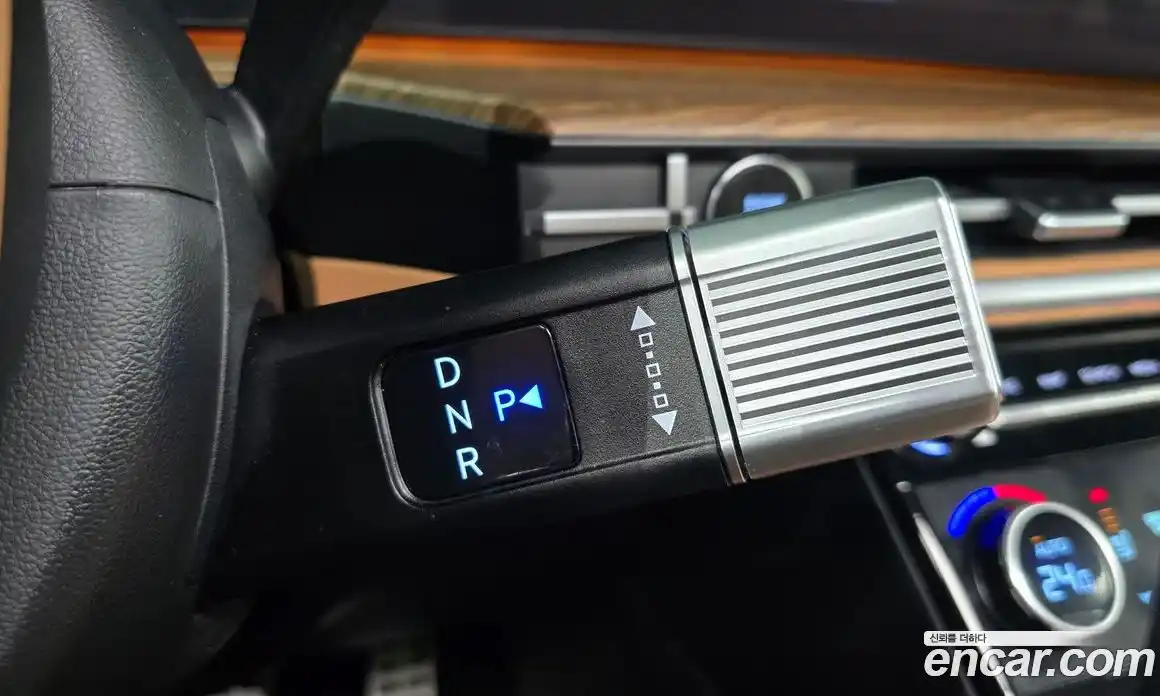 Hyundai Santa Fe 2024 1.6 Автомат в Москве № 107690, фото 16