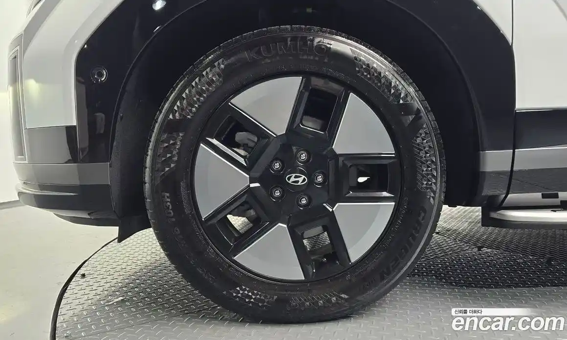 Hyundai Santa Fe 2024 1.6 Автомат в Москве № 107690, фото 18