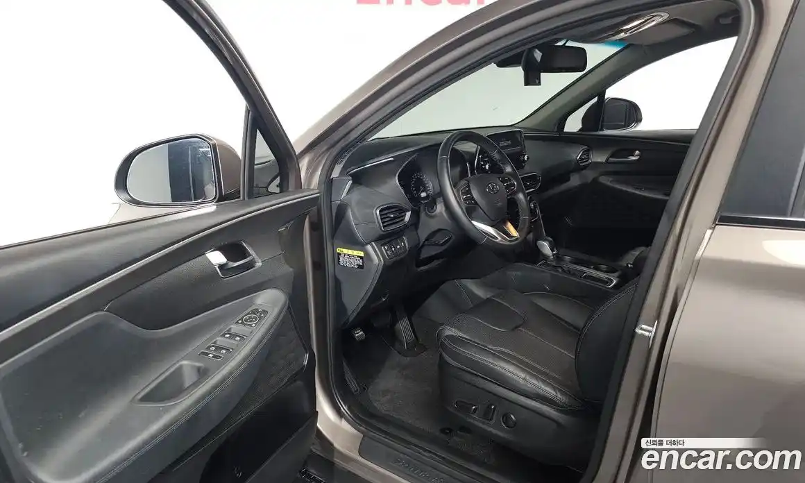 Hyundai Santa Fe 2019 2.0 Автомат в Москве № 112515, фото 16