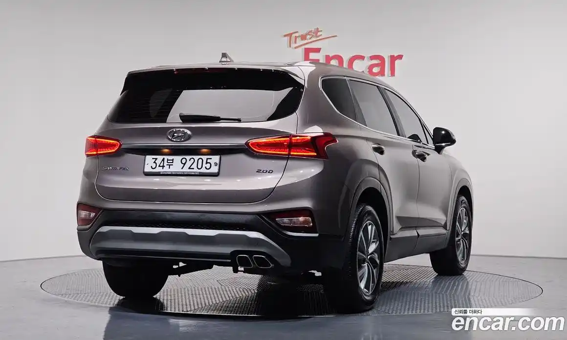 Hyundai Santa Fe 2019 2.0 Автомат в Москве № 112515, фото 6