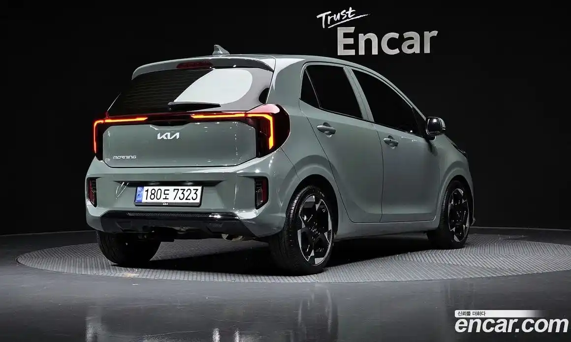 Kia Morning 2024 1.0 Автомат в Москве № 115723, фото 11