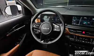 Kia Seltos 2024 1.6 Автомат в Москве № 121270, миниатюра 6