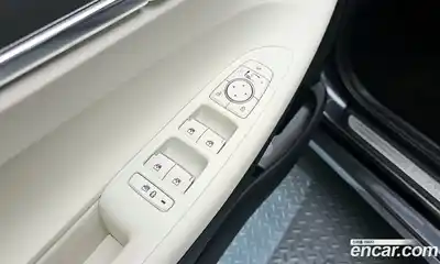 Hyundai Grandeur 2022 2.5 Автомат в Москве № 126955, миниатюра 2