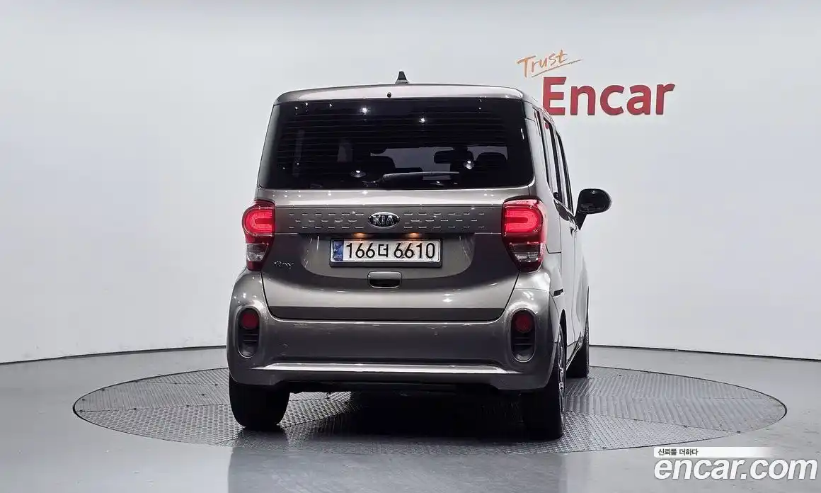 Kia Ray 2021 1.0 Автомат в Москве № 132667, фото 12