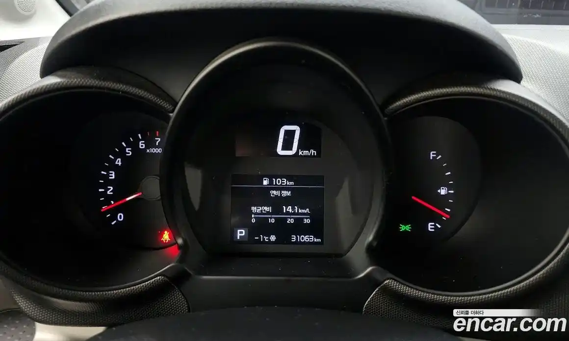 Kia Ray 2021 1.0 Автомат в Москве № 132667, фото 18