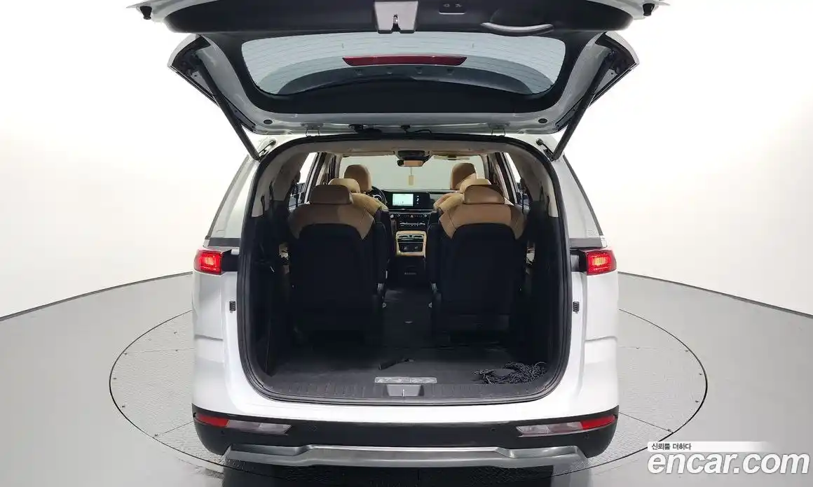 Kia Canival 2023 2.2 Автомат в Москве № 132945, фото 10