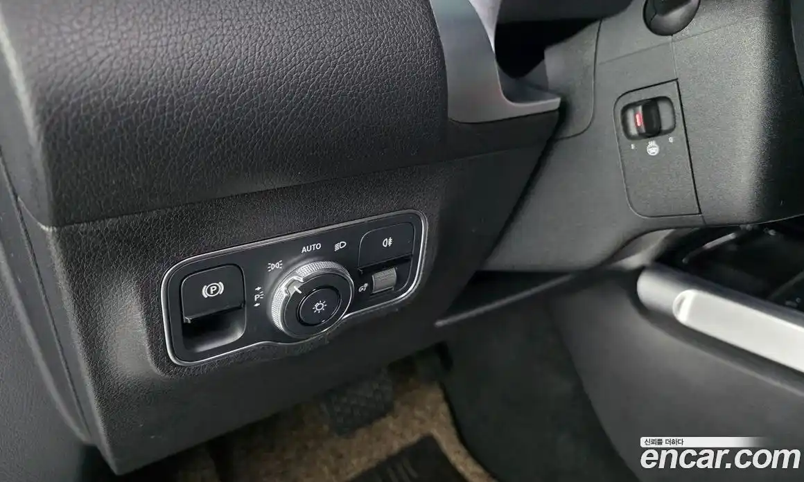 Mercedes-Benz EQB 2023 0.2 Автомат в Москве № 139821, фото 16