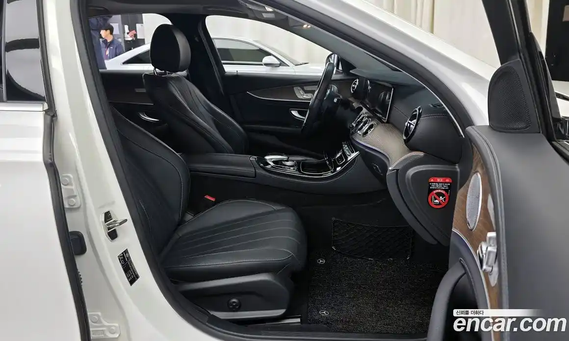 Mercedes-Benz E-Class 2019 2.0 Автомат в Москве № 141829, фото 11