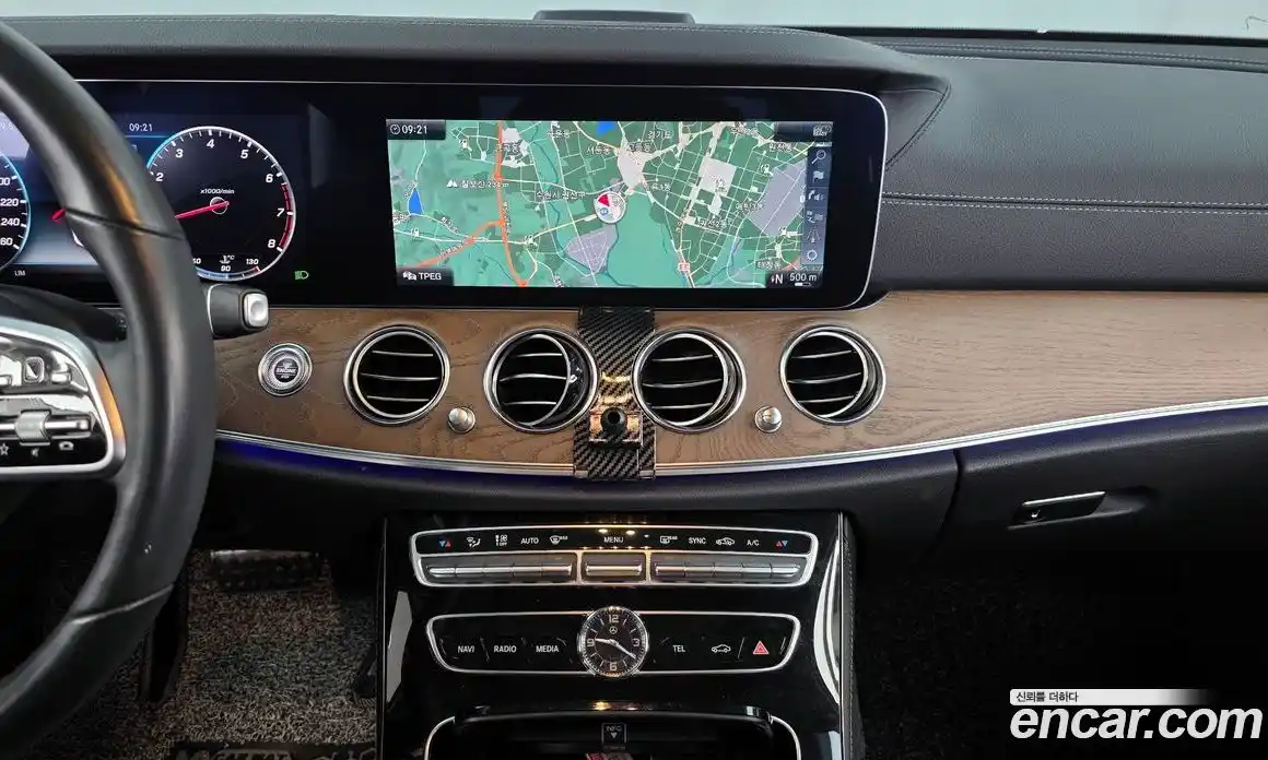 Mercedes-Benz E-Class 2019 2.0 Автомат в Москве № 141829, фото 15