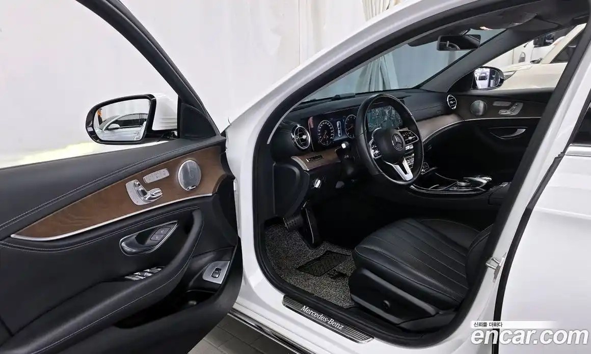 Mercedes-Benz E-Class 2019 2.0 Автомат в Москве № 141829, фото 17