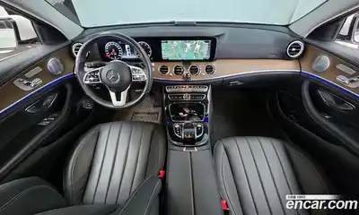 Mercedes-Benz E-Class 2019 2.0 Автомат в Москве № 141829, миниатюра 3