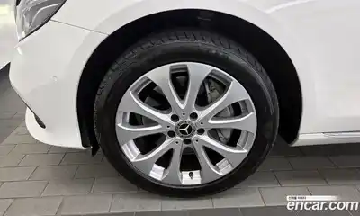 Mercedes-Benz E-Class 2019 2.0 Автомат в Москве № 141829, миниатюра 4