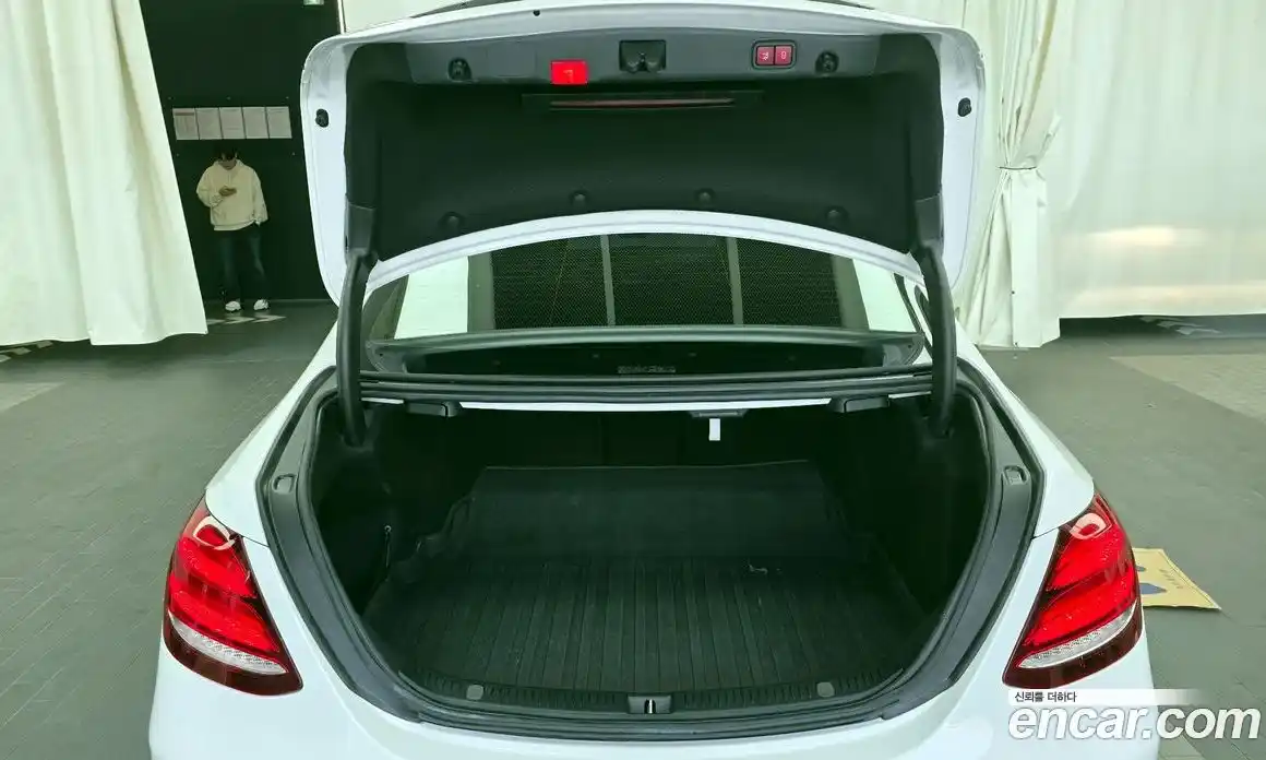 Mercedes-Benz E-Class 2019 2.0 Автомат в Москве № 141829, фото 8