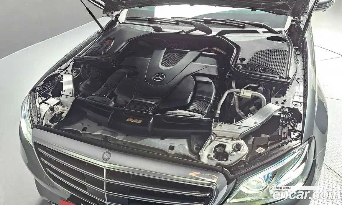 Mercedes-Benz E-Class 2017 3.0 Автомат в Москве № 142192, фото 18