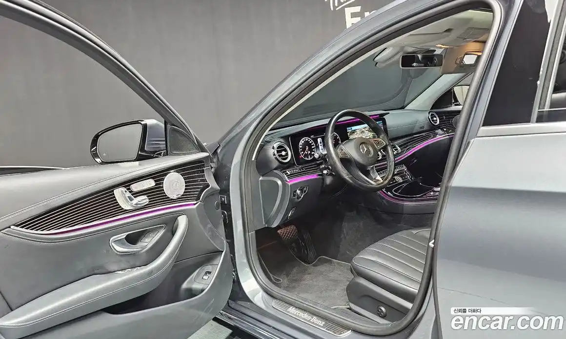 Mercedes-Benz E-Class 2017 3.0 Автомат в Москве № 142192, фото 19