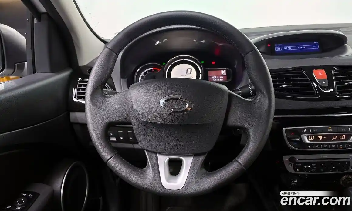 Renault SM3 2016 1.6 Автомат в Москве № 147567, фото 16