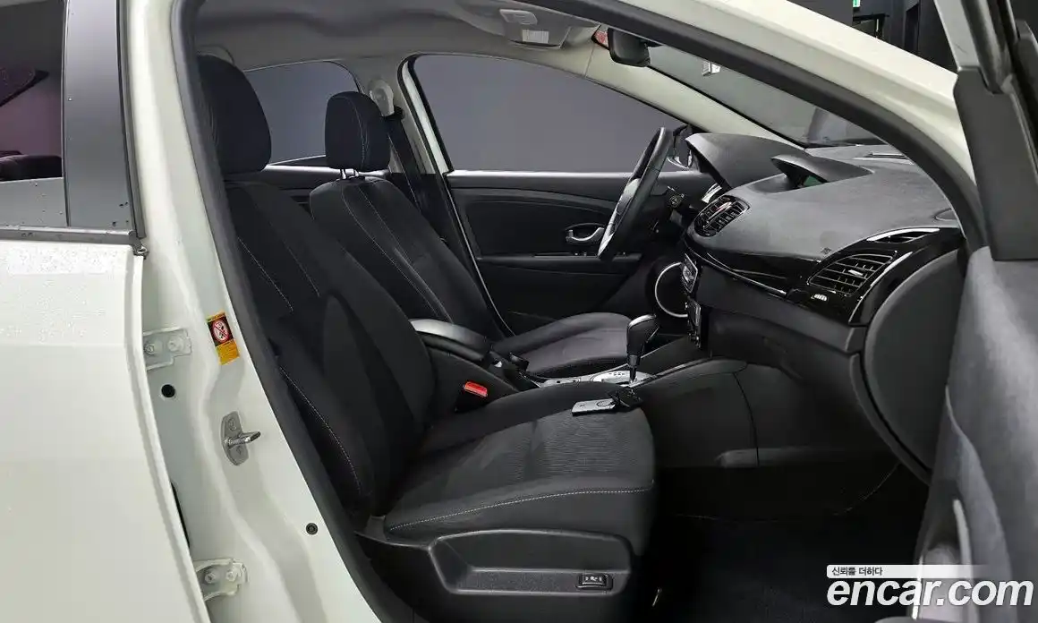 Renault SM3 2016 1.6 Автомат в Москве № 147567, фото 18