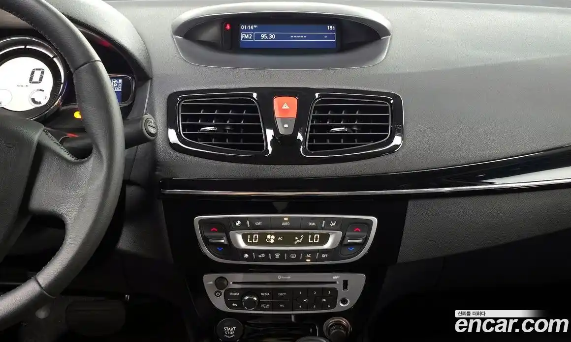 Renault SM3 2016 1.6 Автомат в Москве № 147567, фото 20