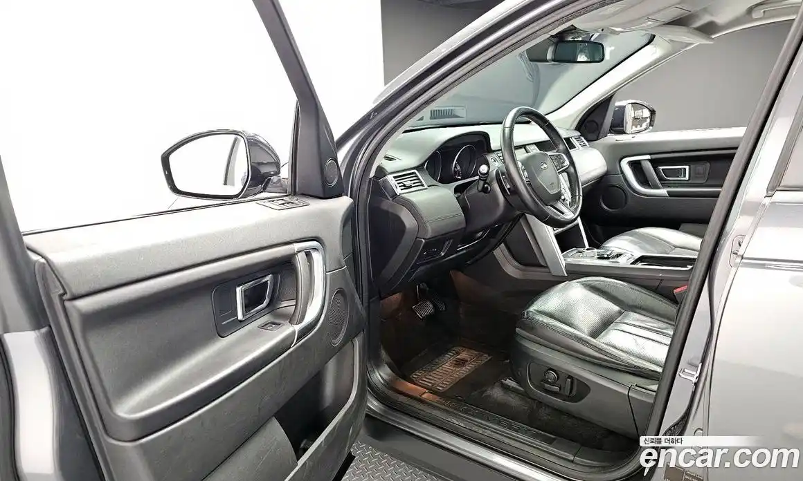 Land Rover Discovery Sport 2016 2.0 Автомат в Москве № 155079, фото 20