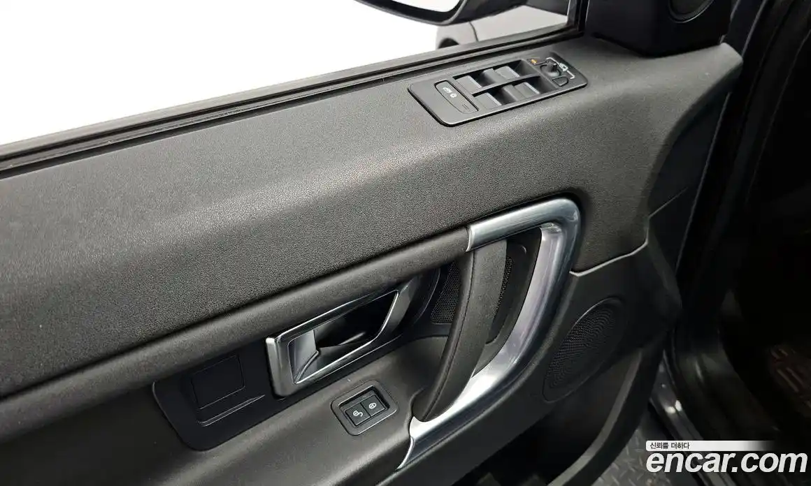 Land Rover Discovery Sport 2016 2.0 Автомат в Москве № 155079, фото 8