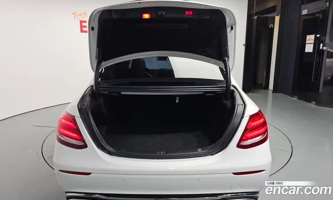 Mercedes-Benz E-Class 2019 3.0 Автомат в Москве № 160404, фото 15