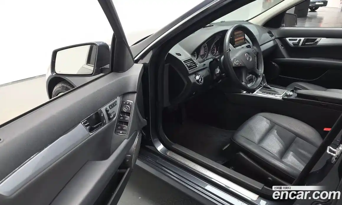 Mercedes-Benz C-Class 2010 1.8 Автомат в Москве № 160980, фото 18