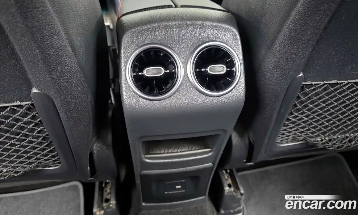 Mercedes-Benz GLB-Class 2021 2.0 Автомат в Москве № 161373, фото 3