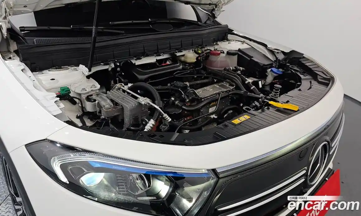 Mercedes-Benz EQB 2023 0.2 Автомат в Москве № 161960, фото 15